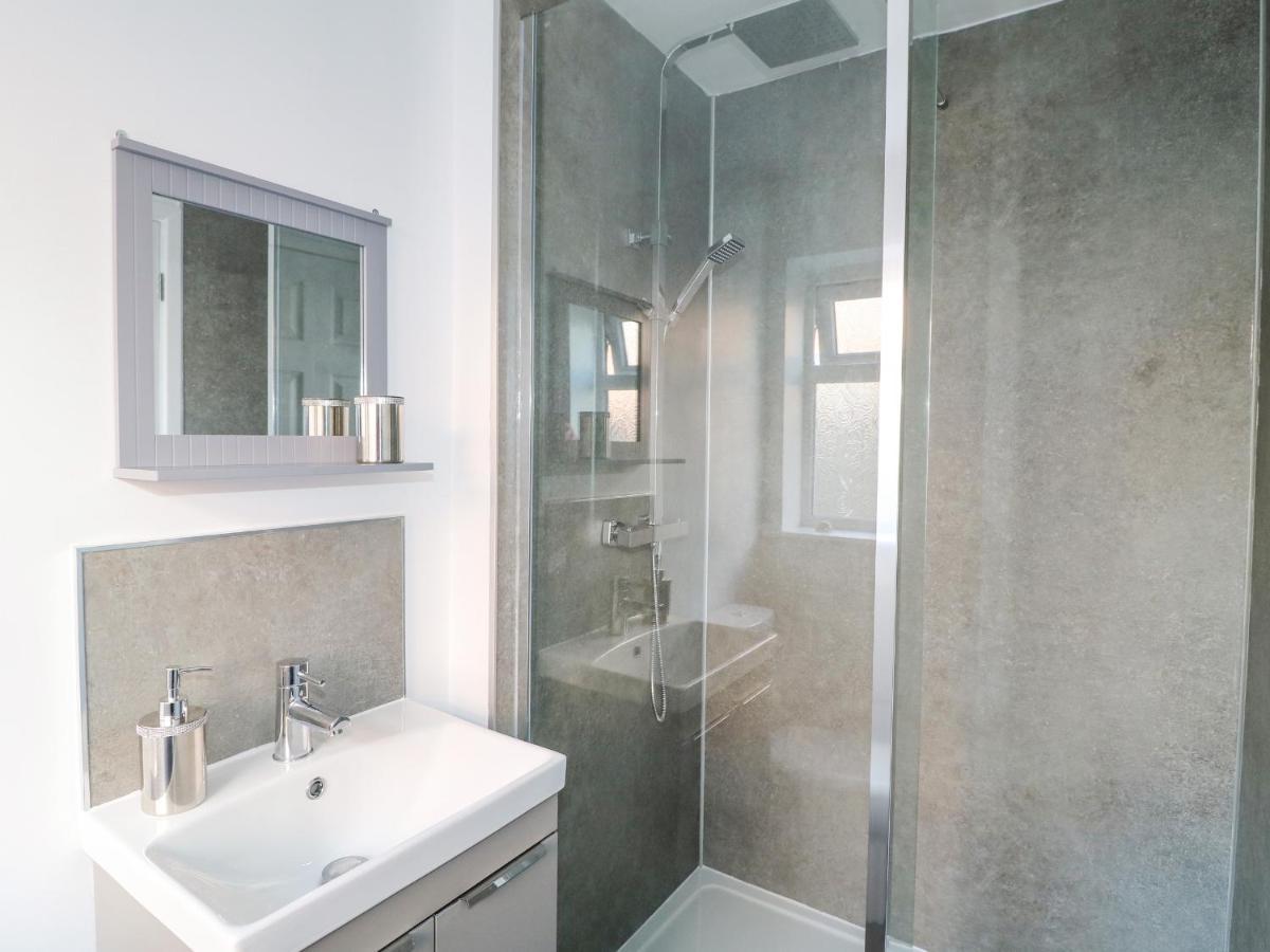 George'S Place Froghall Bagian luar foto