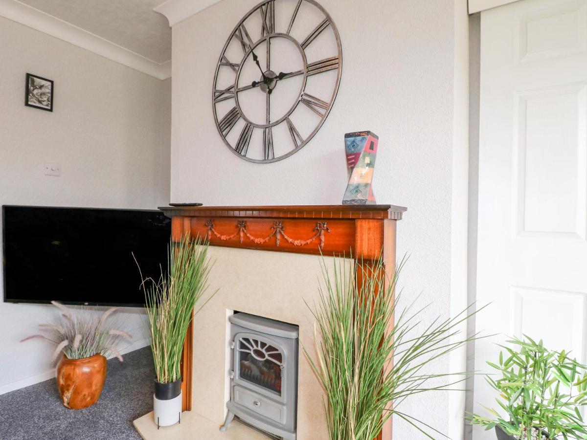 George'S Place Froghall Bagian luar foto